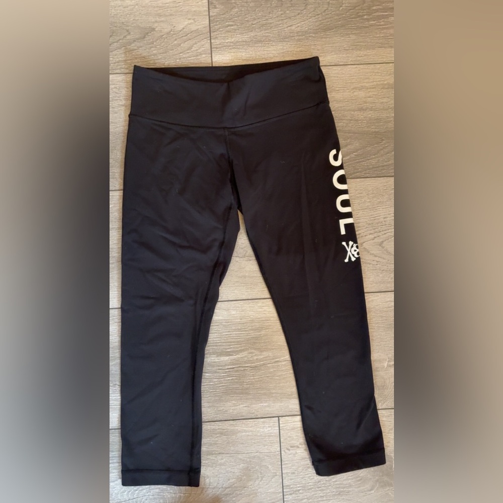 Lululemon Size 6 Black Cropped Leggings Skull Soul White Lettering